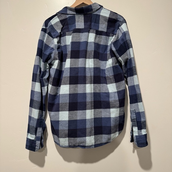 Men’s size large Hollister Blue Plaid Button-Up Shirt - Picture 6 of 8